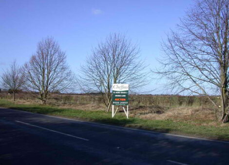 Arable land for sale geograph.org .uk 680379